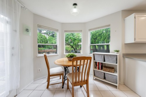 2917 Kalamalka Drive, Coquitlam, BC - Indoor Photo Showing Dining Room