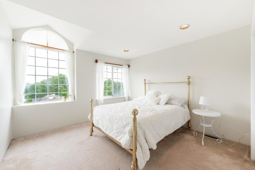 2917 Kalamalka Drive, Coquitlam, BC - Indoor Photo Showing Bedroom