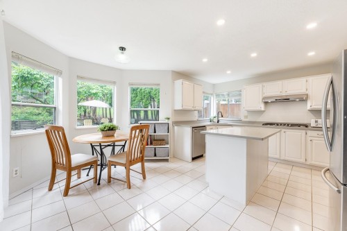 2917 Kalamalka Drive, Coquitlam, BC - Indoor Photo Showing Other Room