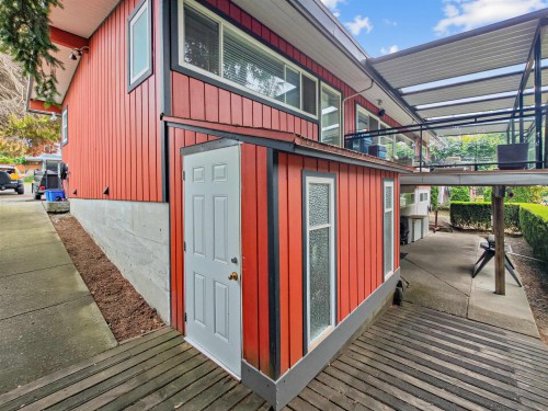 712 Shaw Avenue, Coquitlam, BC - Outdoor With Deck Patio Veranda With Exterior