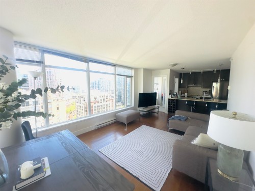 888 Homer Street, Vancouver, BC - Indoor Photo Showing Living Room