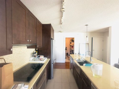 888 Homer Street, Vancouver, BC - Indoor Photo Showing Kitchen