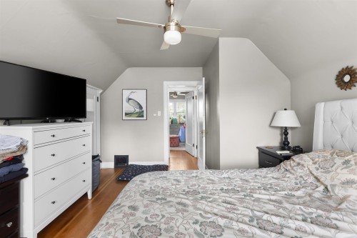 3026 Point Grey Road, Vancouver, BC - Indoor Photo Showing Bedroom