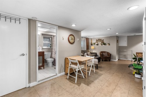 3026 Point Grey Road, Vancouver, BC - Indoor