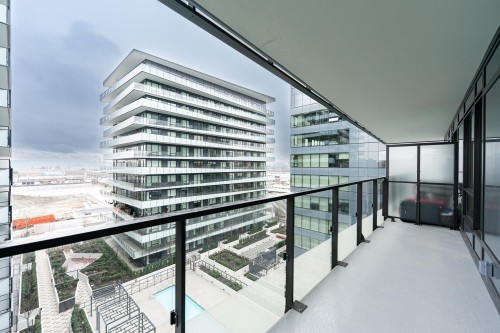 902-7977 Lansdowne Road, Richmond, BC - Outdoor With Balcony