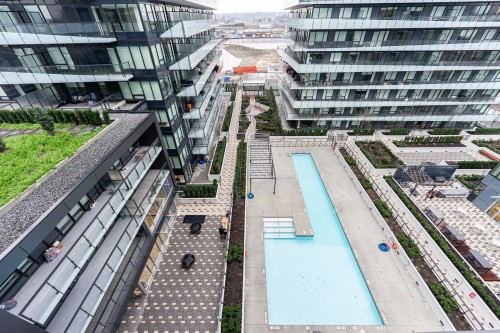 902-7977 Lansdowne Road, Richmond, BC - Outdoor