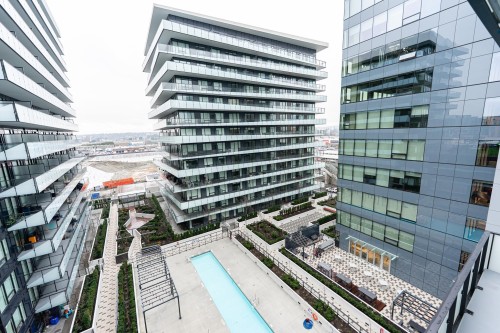 902-7977 Lansdowne Road, Richmond, BC - Outdoor With Balcony