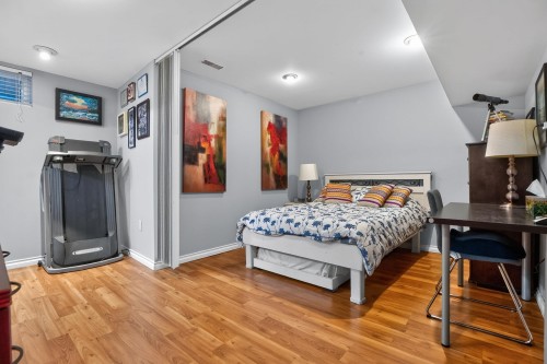 461 Carlsen Place, Port Moody, BC - Indoor Photo Showing Bedroom