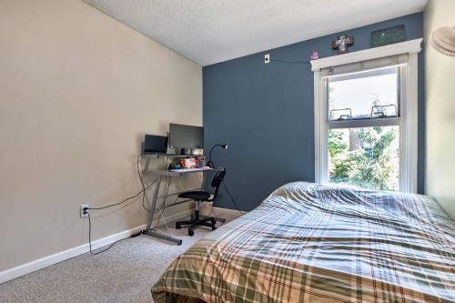 461 Carlsen Place, Port Moody, BC - Indoor Photo Showing Bedroom