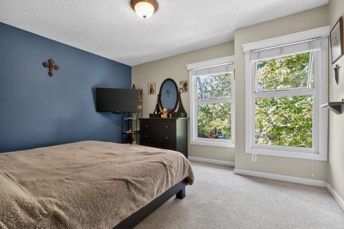 461 Carlsen Place, Port Moody, BC - Indoor Photo Showing Bedroom