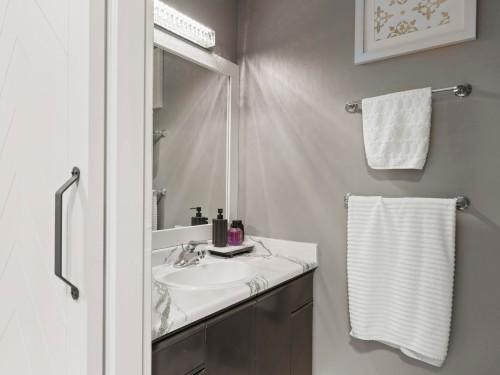 9291 Boyd Court, Richmond, BC - Indoor Photo Showing Bathroom