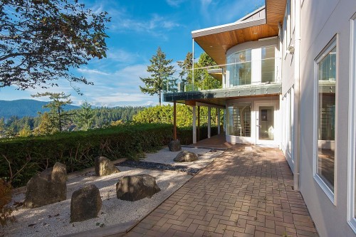 6175 Nelson Avenue, West Vancouver, BC - Outdoor