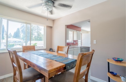 2930 Sefton Street, Port Coquitlam, BC - Indoor Photo Showing Dining Room