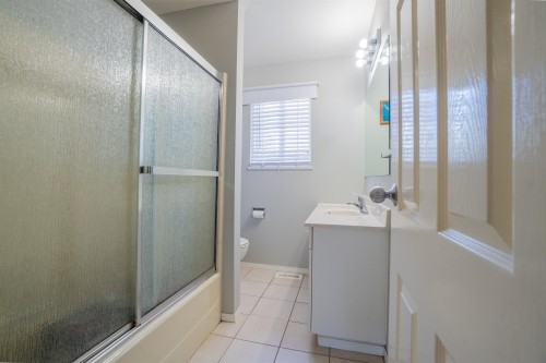 2930 Sefton Street, Port Coquitlam, BC - Indoor Photo Showing Bathroom