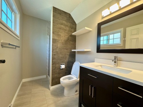 1032 Cornwall Drive, Port Coquitlam, BC - Indoor Photo Showing Bathroom