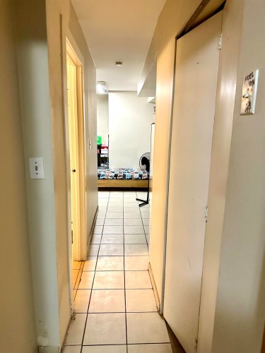 6915 Beatrice Street, Vancouver, BC - Indoor Photo Showing Other Room