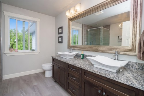 11448 232 Street, Maple Ridge, BC - Indoor Photo Showing Bathroom