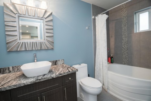 11448 232 Street, Maple Ridge, BC - Indoor Photo Showing Bathroom