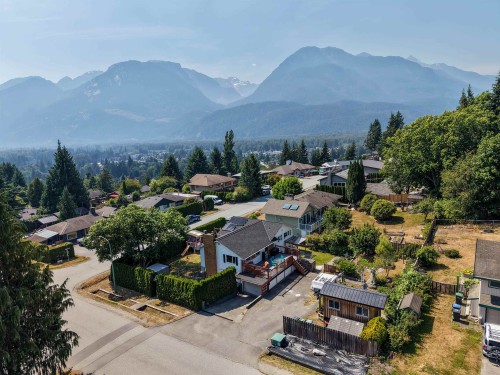 40256 Ayr Drive  Squamish, BC V0N 1T0