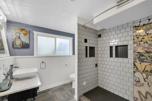 40256 Ayr Drive, Squamish, BC - Indoor Photo Showing Bathroom