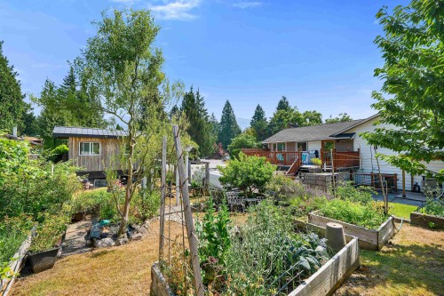 40256 Ayr Drive, Squamish, BC - Outdoor