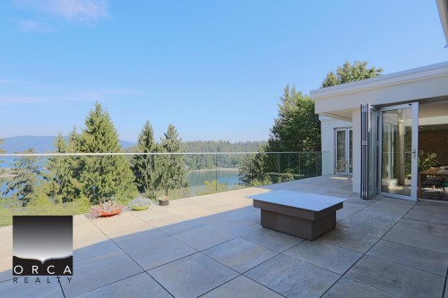 6173 Nelson Avenue, West Vancouver, BC - Outdoor With Body Of Water