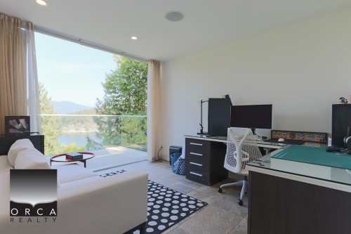 6173 Nelson Avenue, West Vancouver, BC - Indoor Photo Showing Office