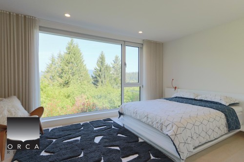 6173 Nelson Avenue, West Vancouver, BC - Indoor Photo Showing Bedroom