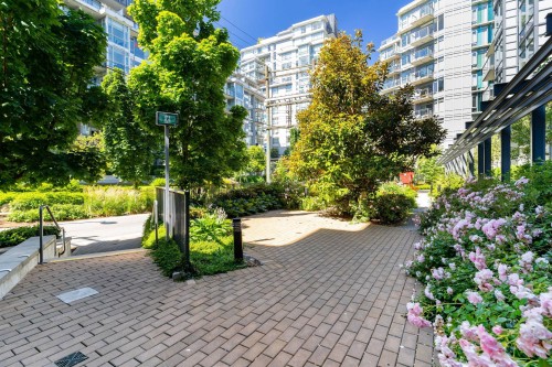 62 1St Avenue W, Vancouver, BC - Outdoor