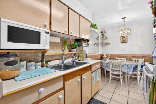 88-3441 49Th Avenue E, Vancouver, BC - Indoor Photo Showing Kitchen With Double Sink