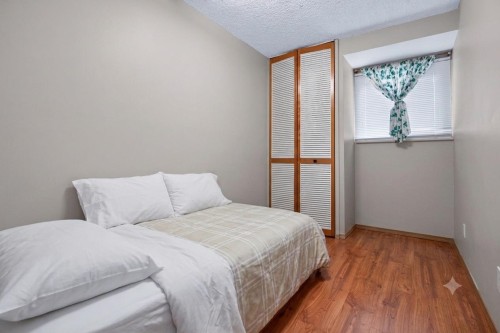 88-3441 49Th Avenue E, Vancouver, BC - Indoor Photo Showing Bedroom