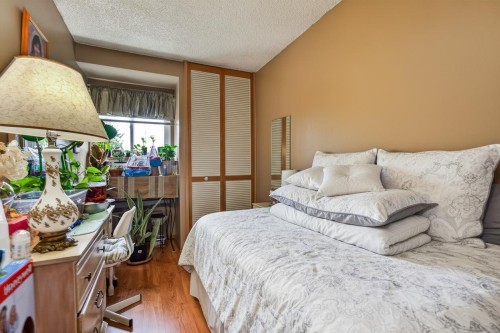 88-3441 49Th Avenue E, Vancouver, BC - Indoor Photo Showing Bedroom