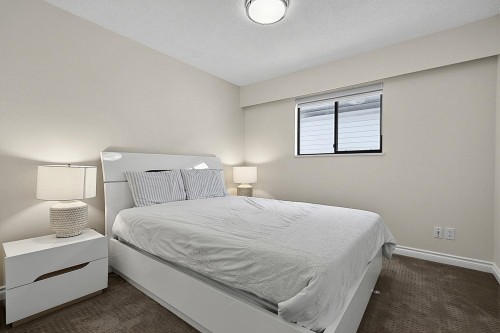 817 51 Avenue E, Vancouver, BC - Indoor Photo Showing Bedroom
