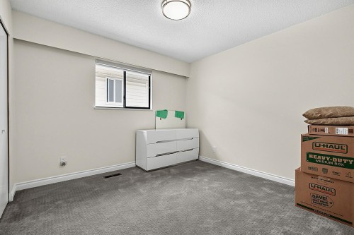 817 51 Avenue E, Vancouver, BC - Indoor