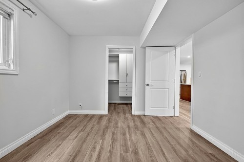 817 51 Avenue E, Vancouver, BC - Indoor Photo Showing Other Room
