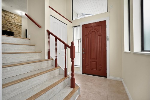 817 51 Avenue E, Vancouver, BC - Indoor Photo Showing Other Room