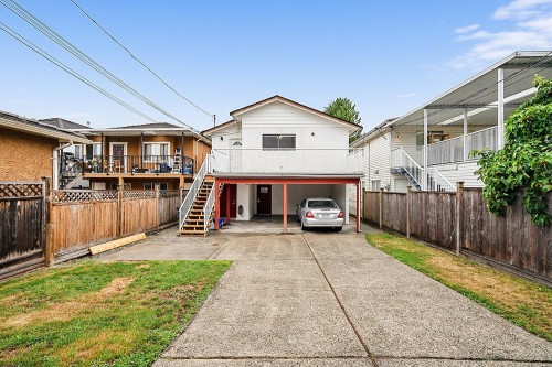 817 51 Avenue E, Vancouver, BC - Outdoor