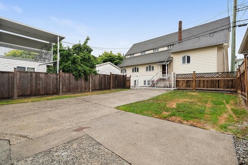 817 51 Avenue E, Vancouver, BC - Outdoor