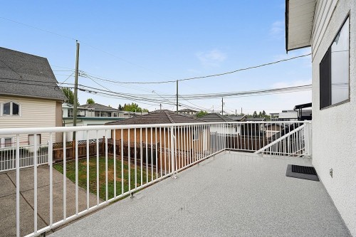 817 51 Avenue E, Vancouver, BC - Outdoor With Exterior