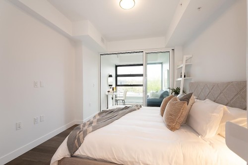201-717 17Th Avenue W, Vancouver, BC - Indoor Photo Showing Bedroom