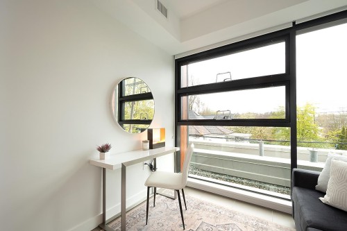 201-717 17Th Avenue W, Vancouver, BC - Indoor Photo Showing Other Room