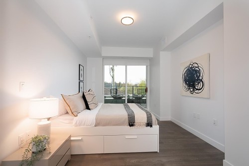201-717 17Th Avenue W, Vancouver, BC - Indoor Photo Showing Bedroom