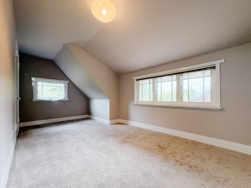 North Vancouver, BC - Indoor Photo Showing Other Room