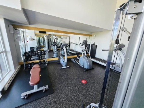 1502-958 Ridge Way, Coquitlam, BC - Indoor Photo Showing Gym Room