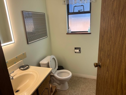 1902 Taylor Street, Port Coquitlam, BC - Indoor Photo Showing Bathroom