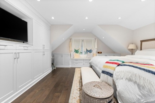 3095 5Th Avenue W, Vancouver, BC - Indoor Photo Showing Bedroom