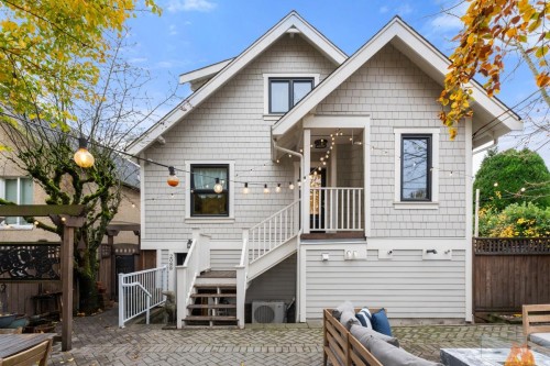3095 5Th Avenue W, Vancouver, BC - Outdoor With Deck Patio Veranda