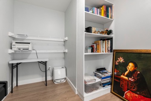 405-11703 Fraser Street, Maple Ridge, BC - Indoor With Storage