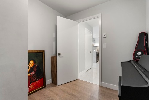 405-11703 Fraser Street, Maple Ridge, BC - Indoor Photo Showing Other Room
