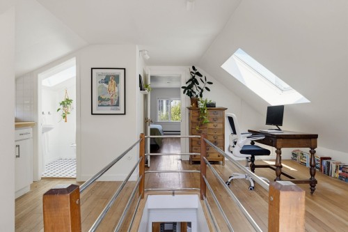 268 Nanaimo Street N, Vancouver, BC - Indoor